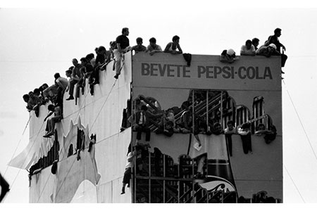 Ciascuno al suo posto autore Mauro Mariani copia - Milano Photofestival